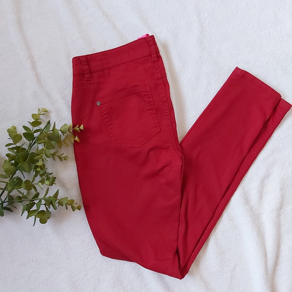 🖤3/$20 Red Skinny Jeans